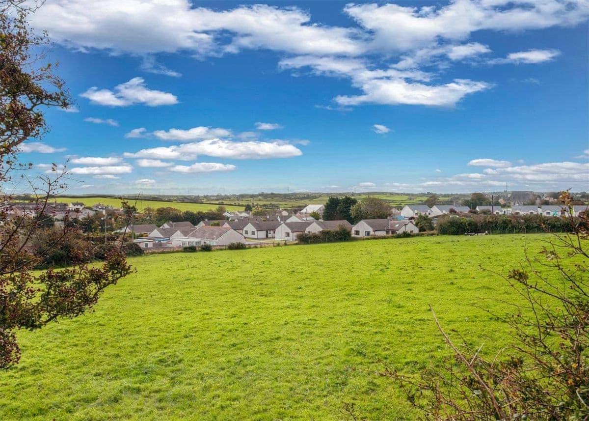 Bryn Mechell Hotel Llanfechell ภายนอก รูปภาพ