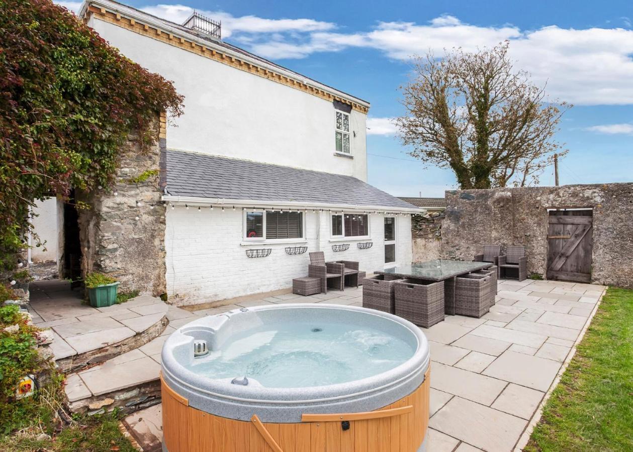 Bryn Mechell Hotel Llanfechell ภายนอก รูปภาพ
